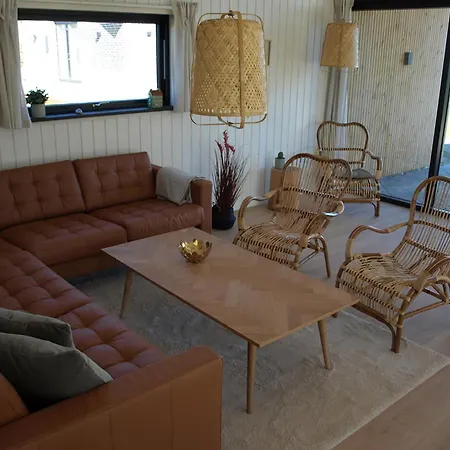 100 Meters From The Water 펜션 Spodsbjerg